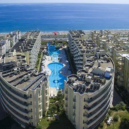 Resort Garden Club 4*