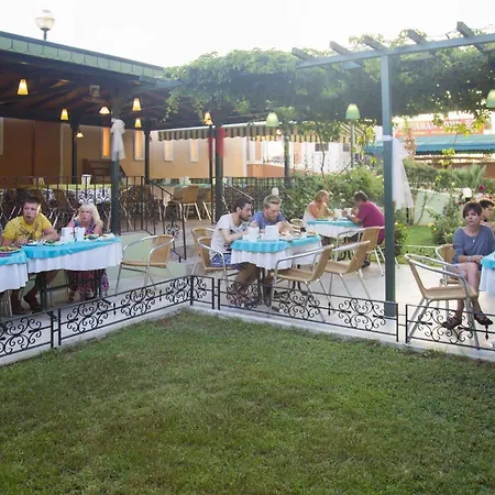 Garden Club 4*