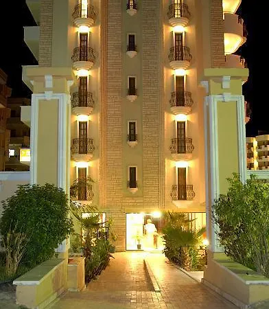 Garden Club 4*